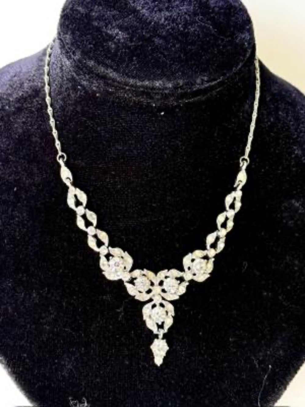 Vintage rhinestone necklace
